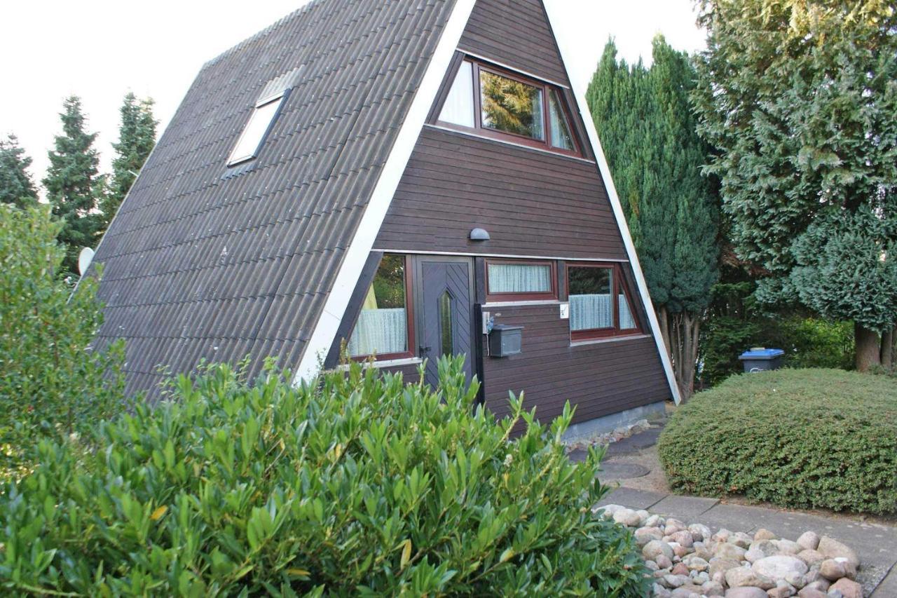 Villa Zeltdachhaus mit grossem Grundstück Damp Exterior foto